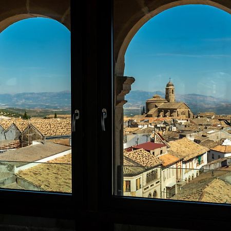 Hotel Palacio De Ubeda 5 G.L Εξωτερικό φωτογραφία View of the town from the tower of the church