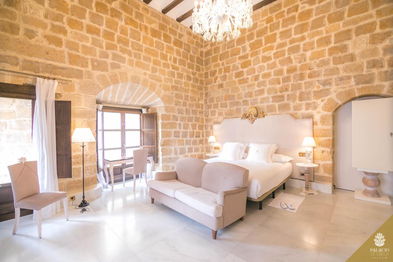Hotel Palacio De Ubeda 5 G.L Εξωτερικό φωτογραφία Suite at the hotel