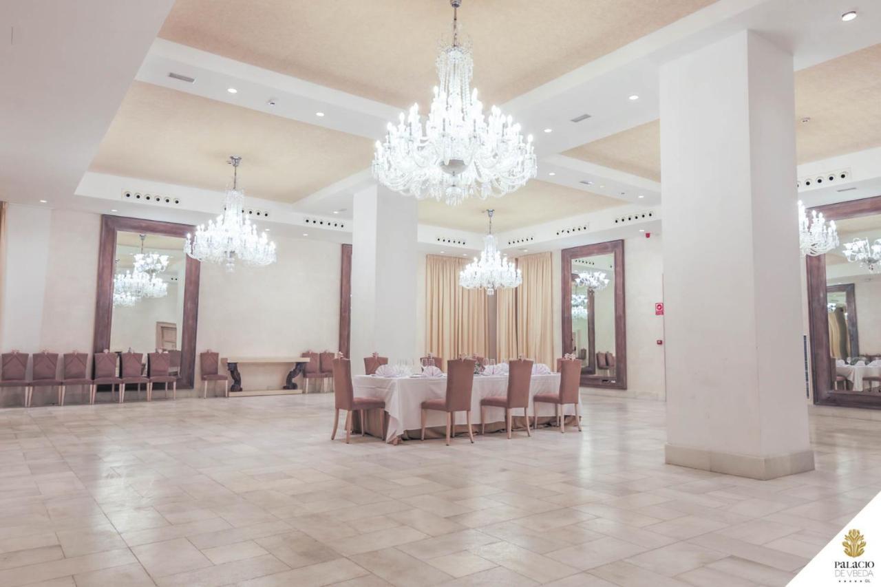 Hotel Palacio De Ubeda 5 G.L Εξωτερικό φωτογραφία The ballroom