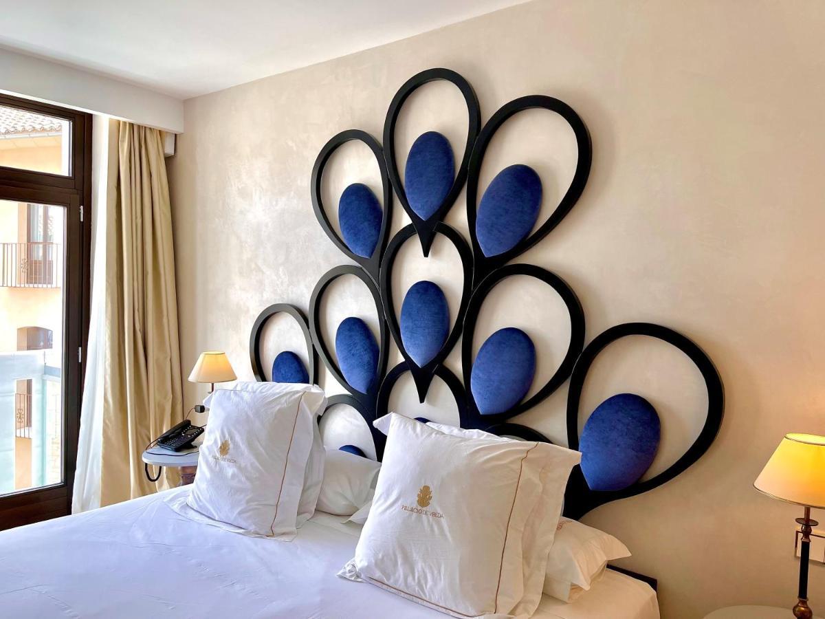 Hotel Palacio De Ubeda 5 G.L Εξωτερικό φωτογραφία A headboard