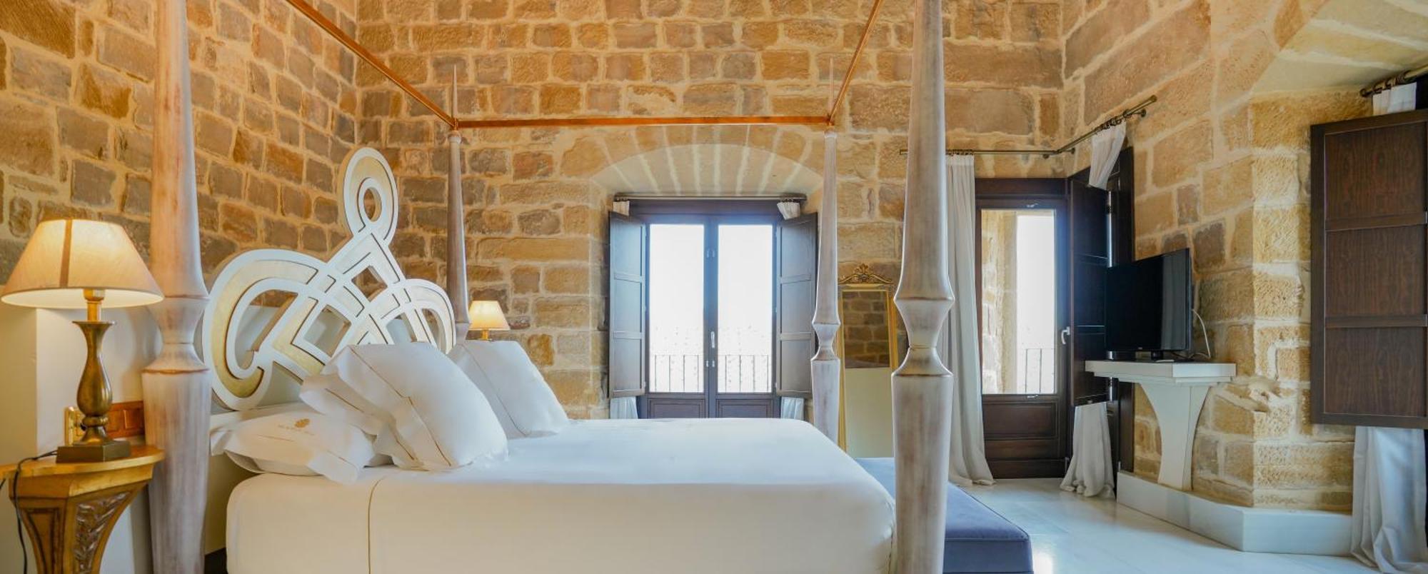 Hotel Palacio De Ubeda 5 G.L Εξωτερικό φωτογραφία A room at the hotel
