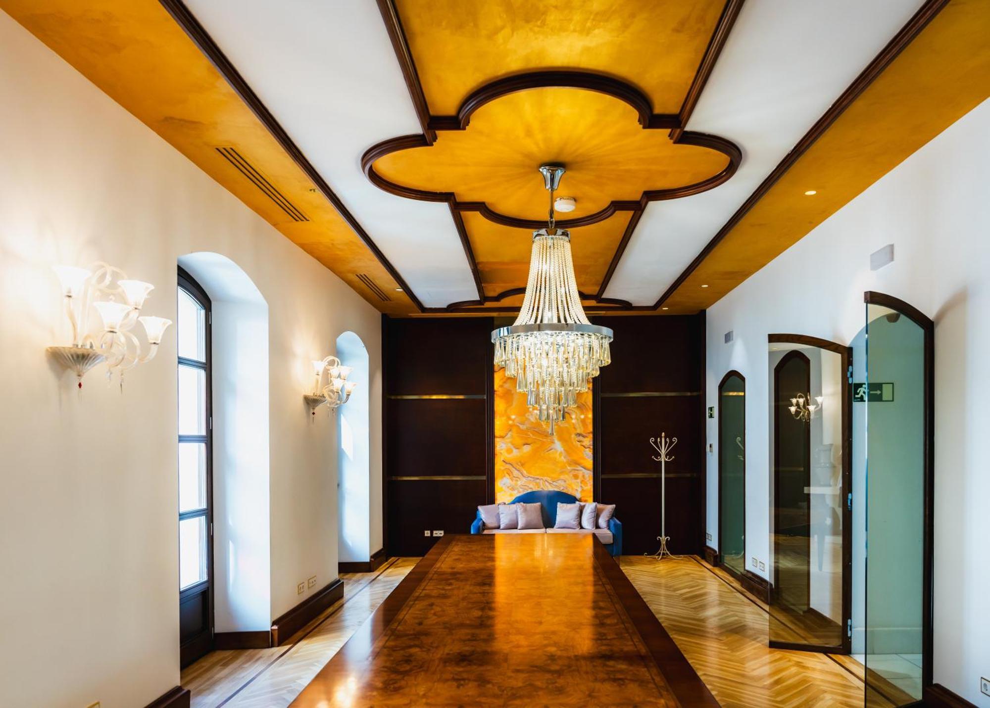 Hotel Palacio De Ubeda 5 G.L Εξωτερικό φωτογραφία The interior of the hotel
