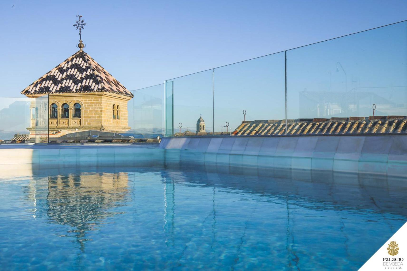 Hotel Palacio De Ubeda 5 G.L Εξωτερικό φωτογραφία The rooftop pool