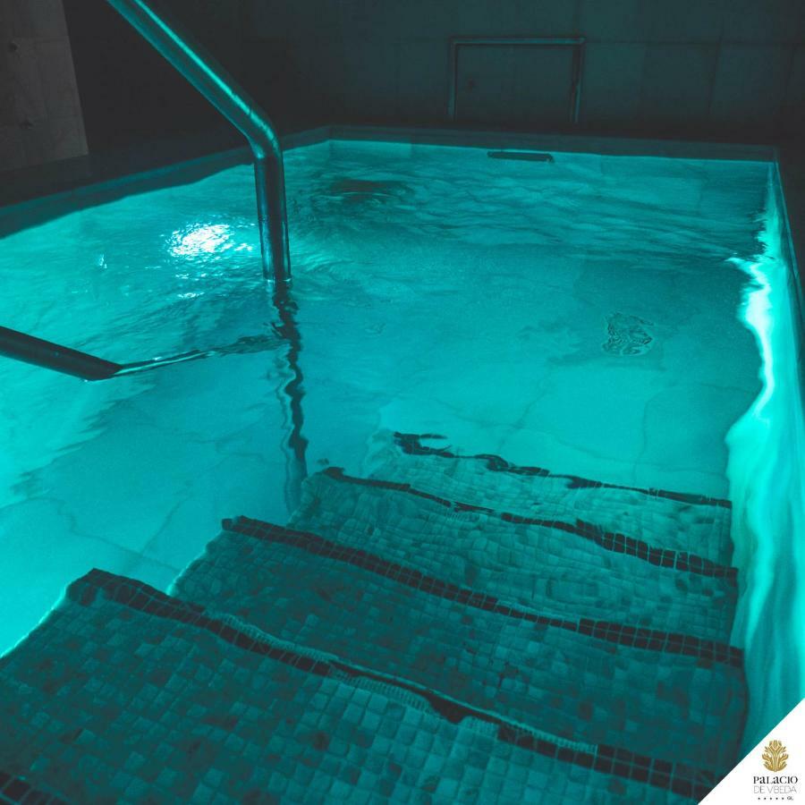 Hotel Palacio De Ubeda 5 G.L Εξωτερικό φωτογραφία The pool at the Blue Grotto
